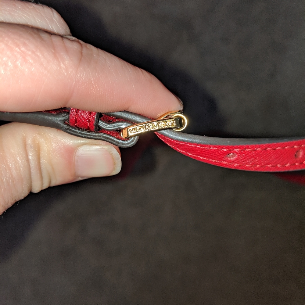 Michael kors small red purse - Picture 2 of 3